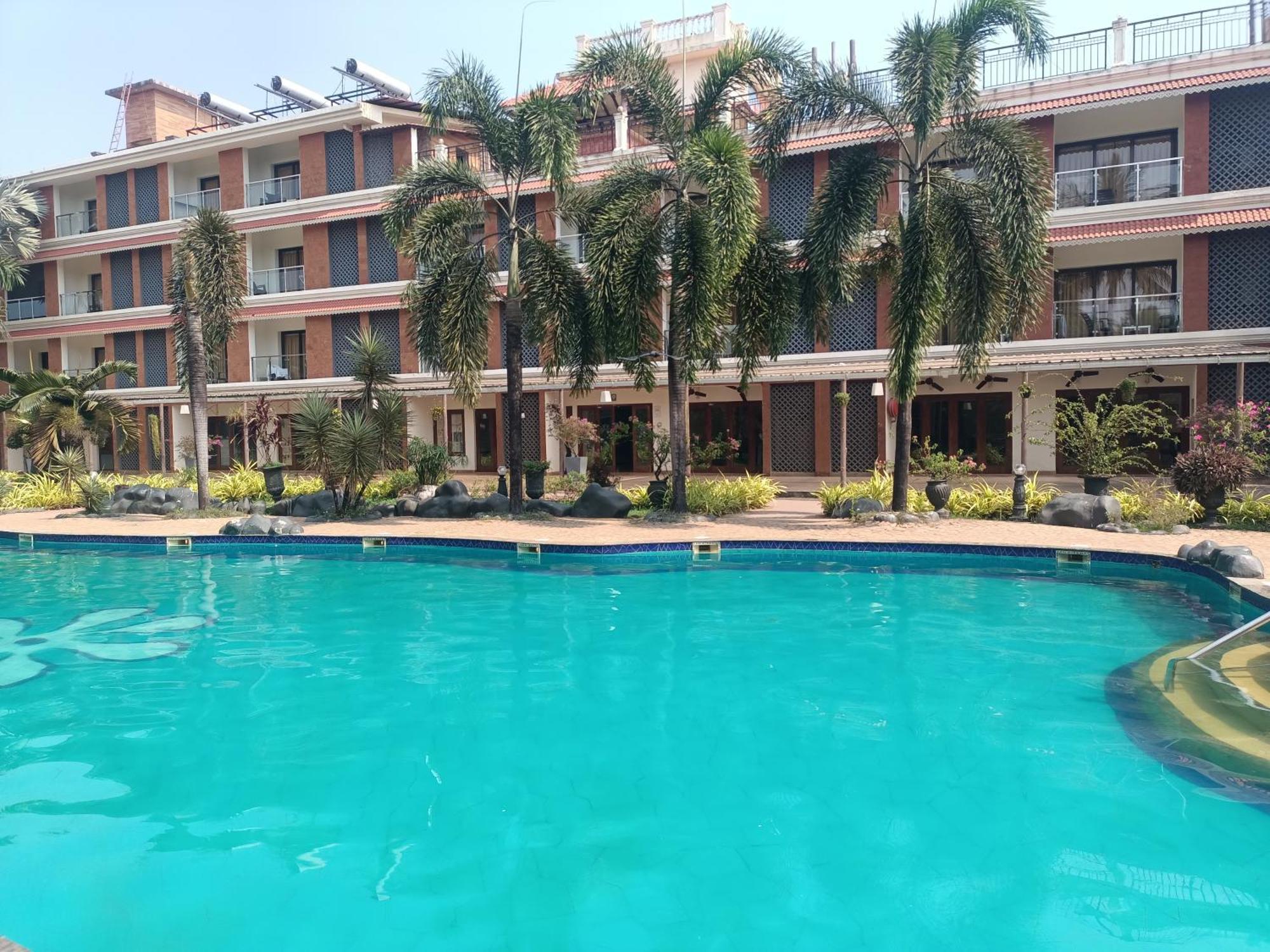 Resort Primo Bom Terra Verde Baga Zewnętrze zdjęcie